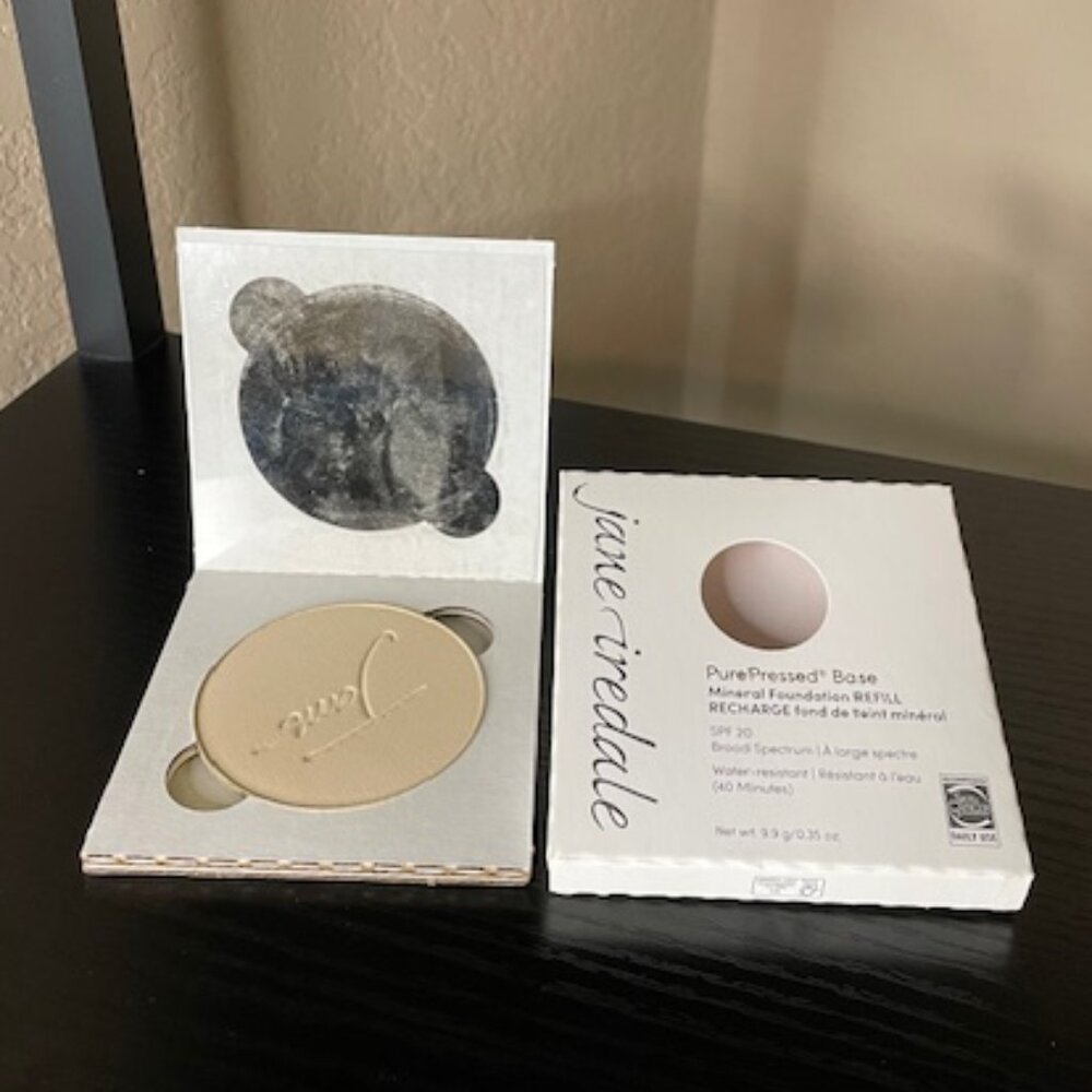 Jane Iredale PurePressed Base in Bisque